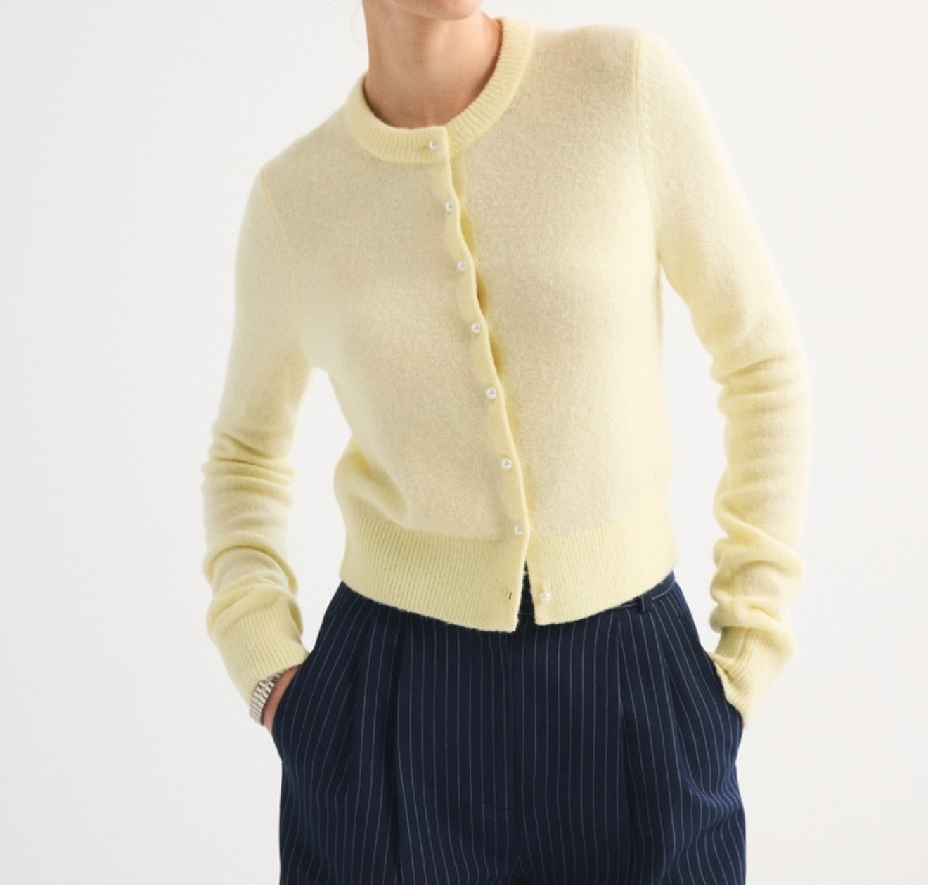 I purchased a size small ! So excited to find this cardigan , butter yellow for spring ???? yea yea yeaa 

Also I tried it on in store - no itchy feeling at all 

#LTKSaleAlert #LTKSpringSale #LTKSeasonal