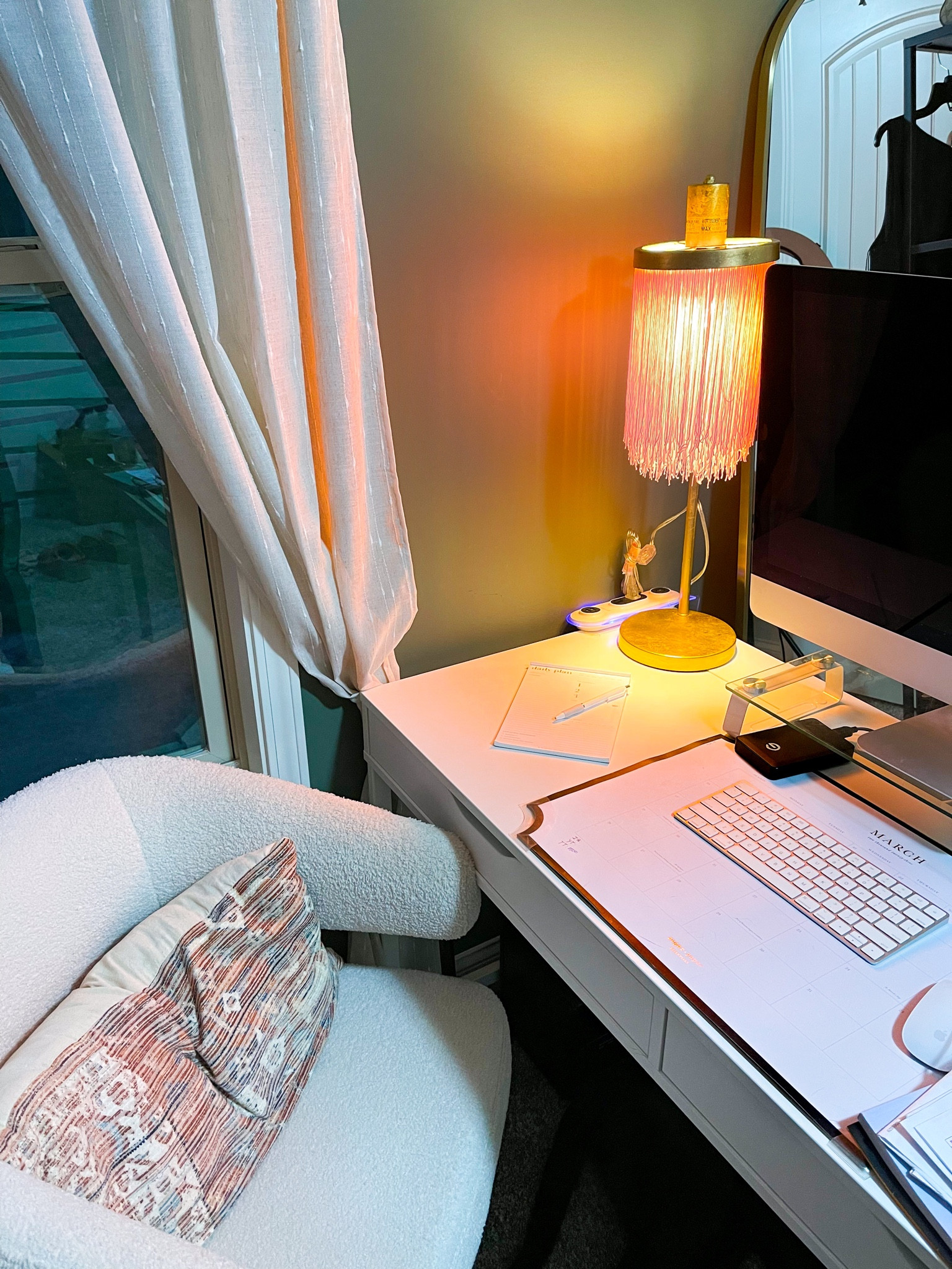 Home office desk staples
Office desk chair
Office lamp
Girly lamp
Daily planner

#LTKhome #LTKFind #LTKunder50