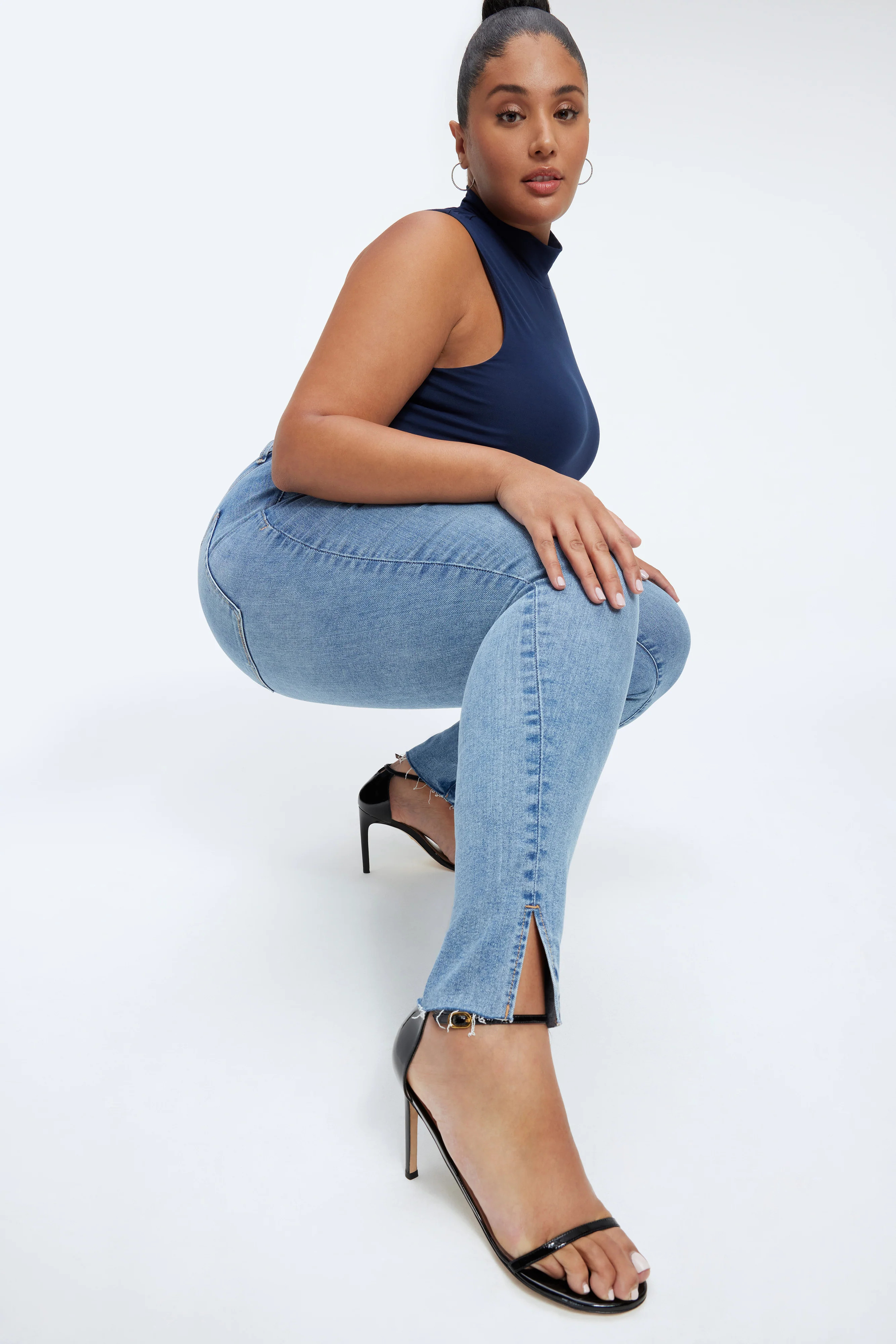 Color:
      indigo233 | Good American