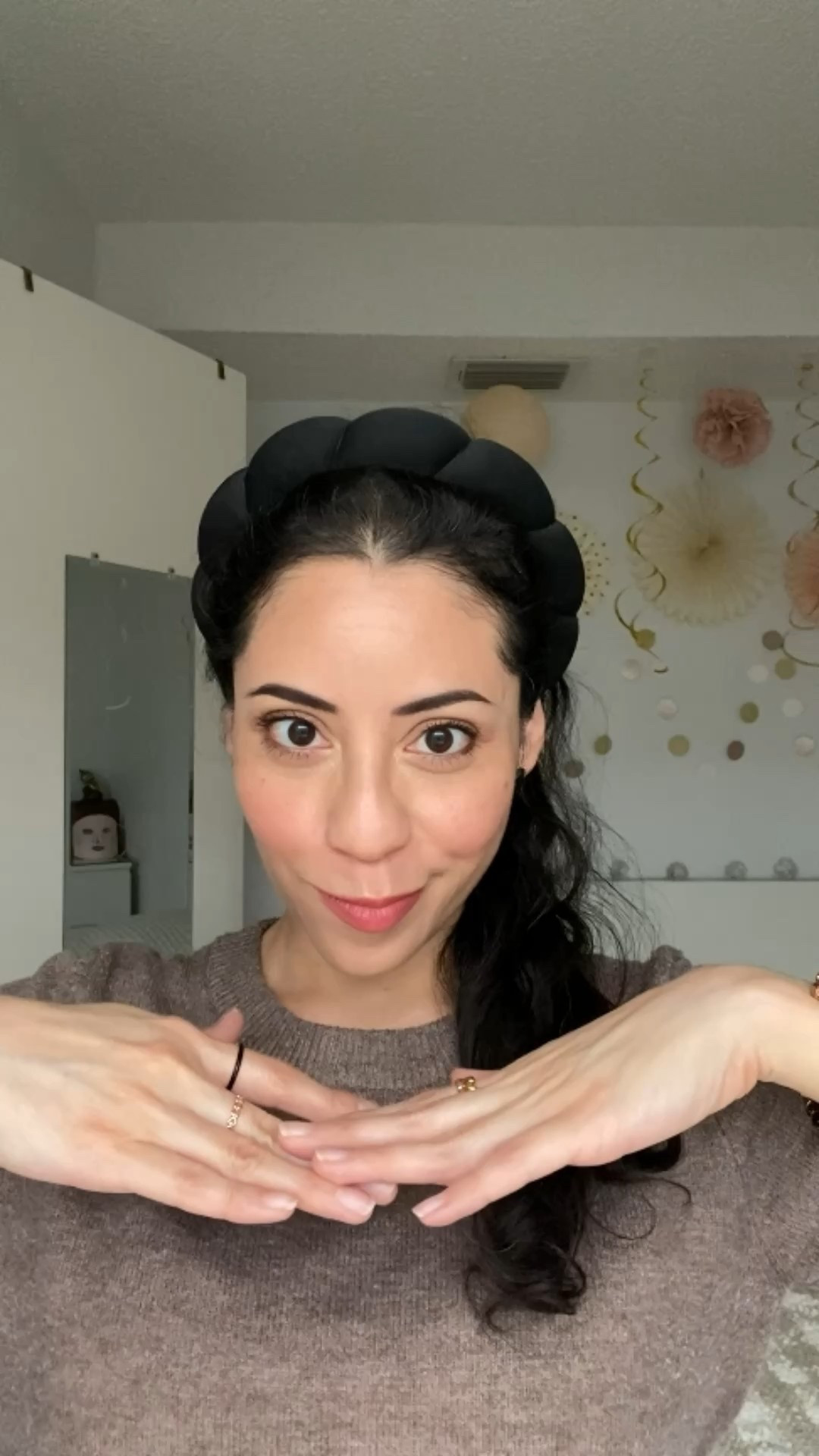 Errands GRWM 🤍 soft brown makeup vibes 🍂 daily mini vlog • clean girl routine 

#LTKgrwm #LTKselfcare #LTKBeauty