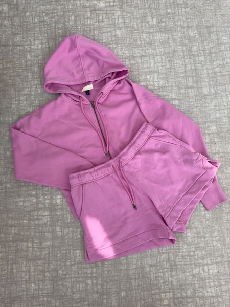 Universal thread cropped hooded zip-up and mid rise fleece shorts. I bought these sets for my teen daughters. Both in a medium.

Target finds | Target fashion | target haul | target teen | teen outfits | teen gifts | teen gift guide | teen summer outfit 



#LTKFamily #LTKKids #LTKTravel

#LTKKids #LTKFamily #LTKTravel