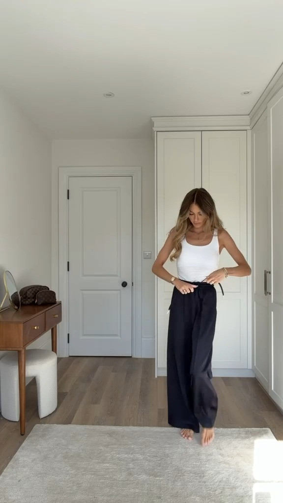 Love this new tracksuit from H&M  

 #LTKautumn #LTKstyletip