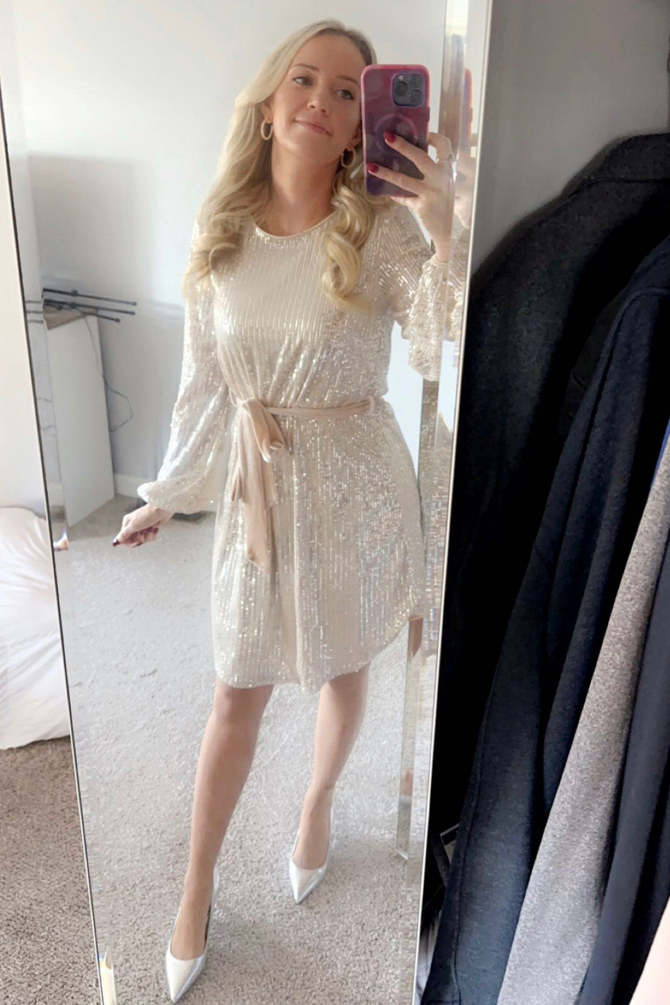 New Year’s Eve sparkly long sleeve tie dress 🥂🍾

New Year’s Eve
Sparkly dress 
Long sleeve dress
Cocktail dress 
Winter wedding 
Christmas dress
Work appropriate 
New Year’s Eve dress for work 
Velvet 
MIDI dress
Amazon finds 


#LTKHoliday #LTKwedding #LTKSeasonal