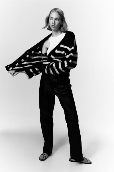 Gerippter Cardigan - Schwarz/Gestreift - Ladies | H&M AT | H&M (DE, AT, CH, NL, FI)