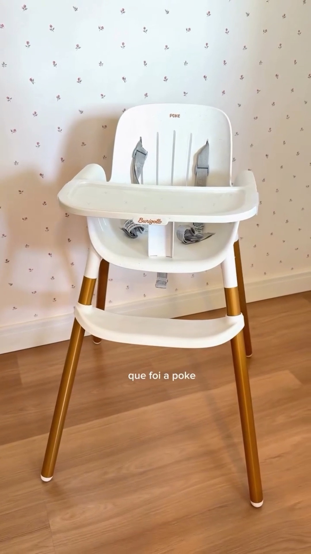 Eu pedi ajuda… e acertei na escolha.

Quando fui escolher a cadeira de alimentação da Isabelle, eu queria algo simples, seguro e que realmente funcionasse na nossa rotina.

Acabei escolhendo a Poke da Burigotto e gostei muito da estrutura firme, da facilidade de limpar (a bandeja vai direto pra lava-louças 🥹) e desse design moderno, delicado, que acabou até conversando com a casa.

Às vezes, o que a gente mais precisa na maternidade é isso: praticidade, segurança… e um pouquinho de beleza no meio do caos 🤍
 

#LTKKids #LTKunboxing #LTKmomlife