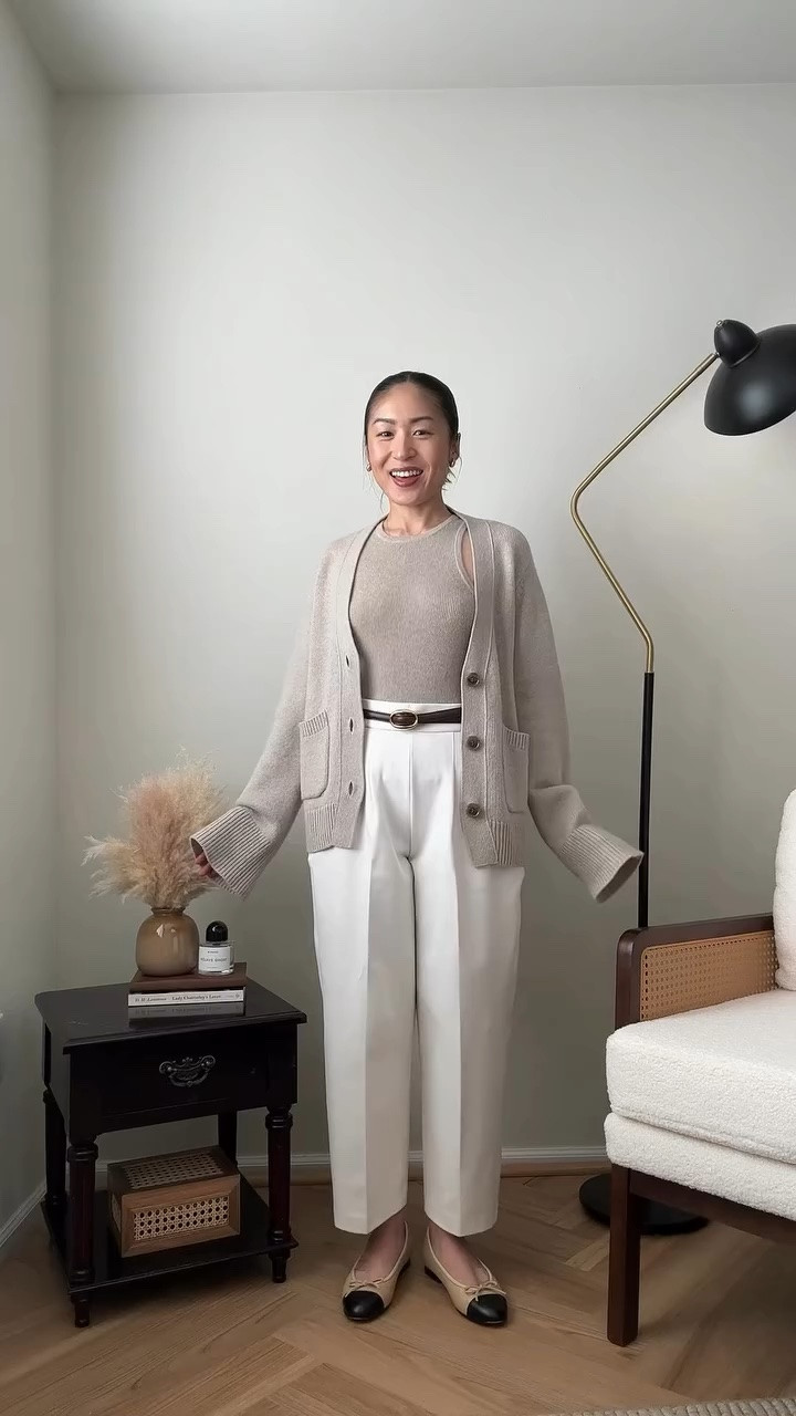 Ad. You aren’t imaging it! When I heard that @spanx was making wardrobe essentials, I did a double take 🙉. But then I tried on the ponte tailored pant and honestly? I was shocked! The fabric is the most soft and comfortable out of ALL the tailored pants I’ve ever tried. This makes it the perfect go-to work pant for me as someone who values looking elegant AND comfortable at the same time. 8 hours at the desk with these pants? It’s a breeze! Not me reaching for these every other day with a different top because it goes so easily with my other capsule pieces 😂 (ps. no one noticed!) #SpanxPartner!

#capsulewardrobe #closetessentials #elevatedbasics #minimalistoutfitinspo