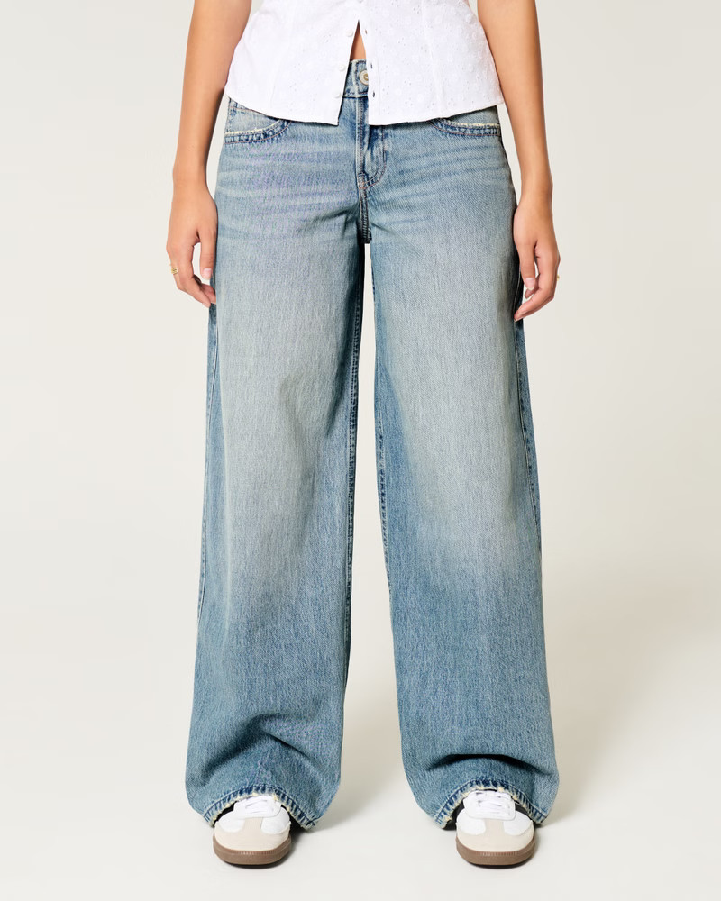 Low-Rise Medium Wash Super Baggy Jeans | Hollister (UK)