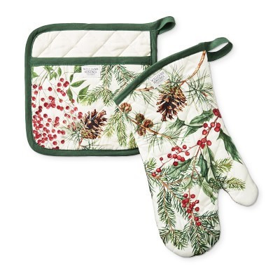 Woodland Berry Oven Mitt &amp; Potholder Set | Williams-Sonoma