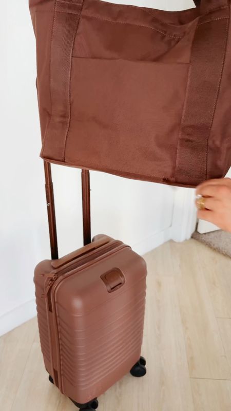 Pack With Me: for Disney 

#disneypacking
#asmrpacking
#luggage

#LTKVideo #LTKTravel