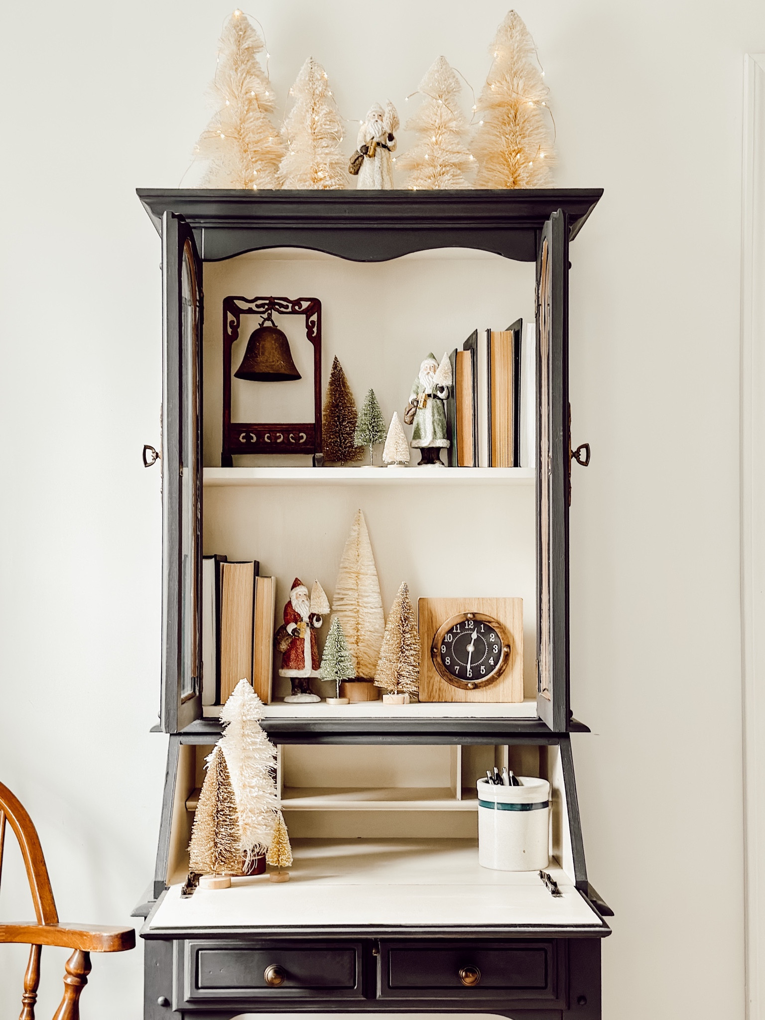 Obsessed with these Santa figurines! 😍 #vintagestyle #vintagefarmhouse #vintagechristmas

#LTKHome #LTKHoliday #LTKSeasonal