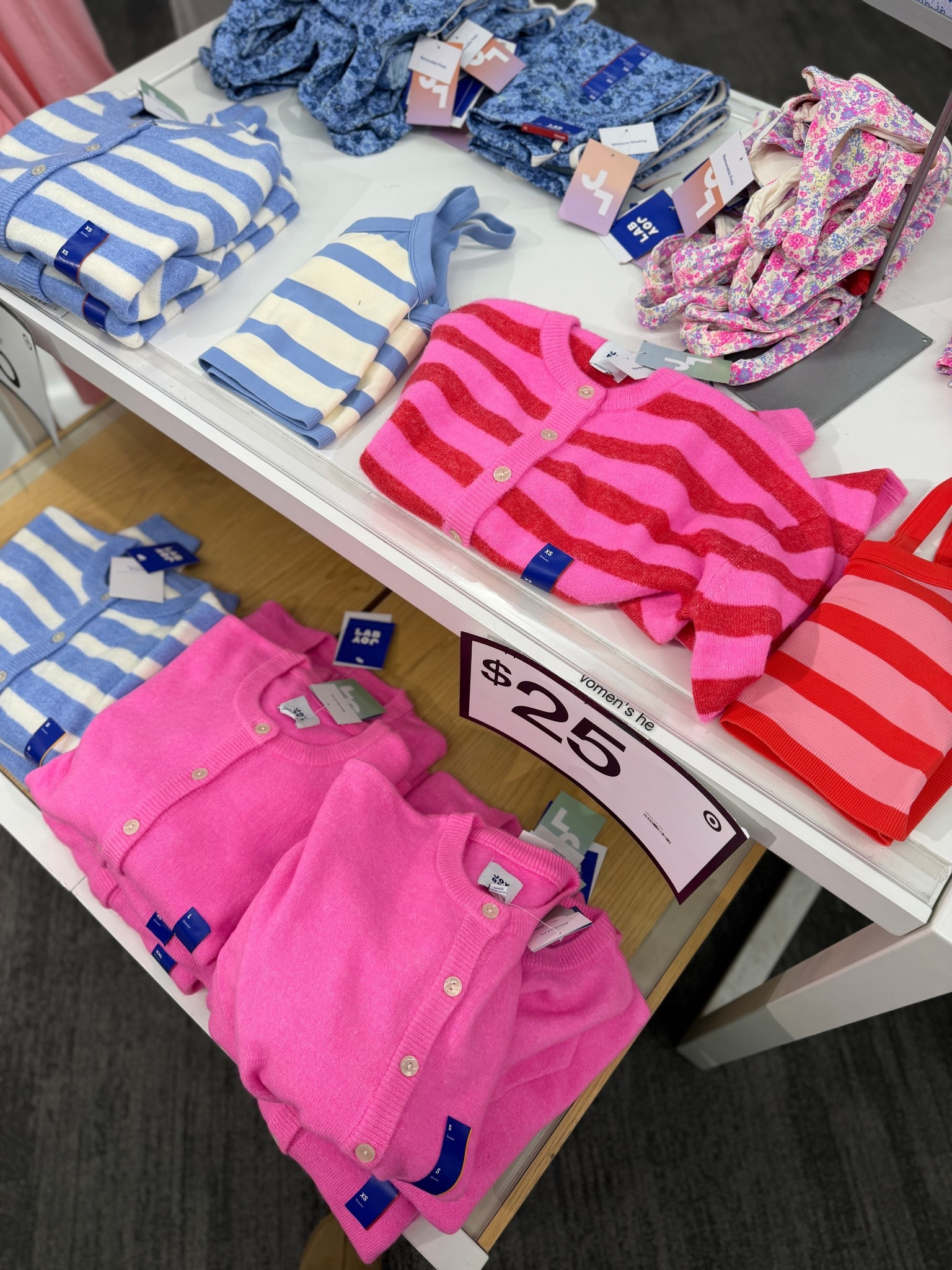 I’m obsessed with targets new workout line. Those sweaters for Valentine’s Day tho 😍😍😍

#LTKSeasonal #LTKFindsUnder50 #LTKActive