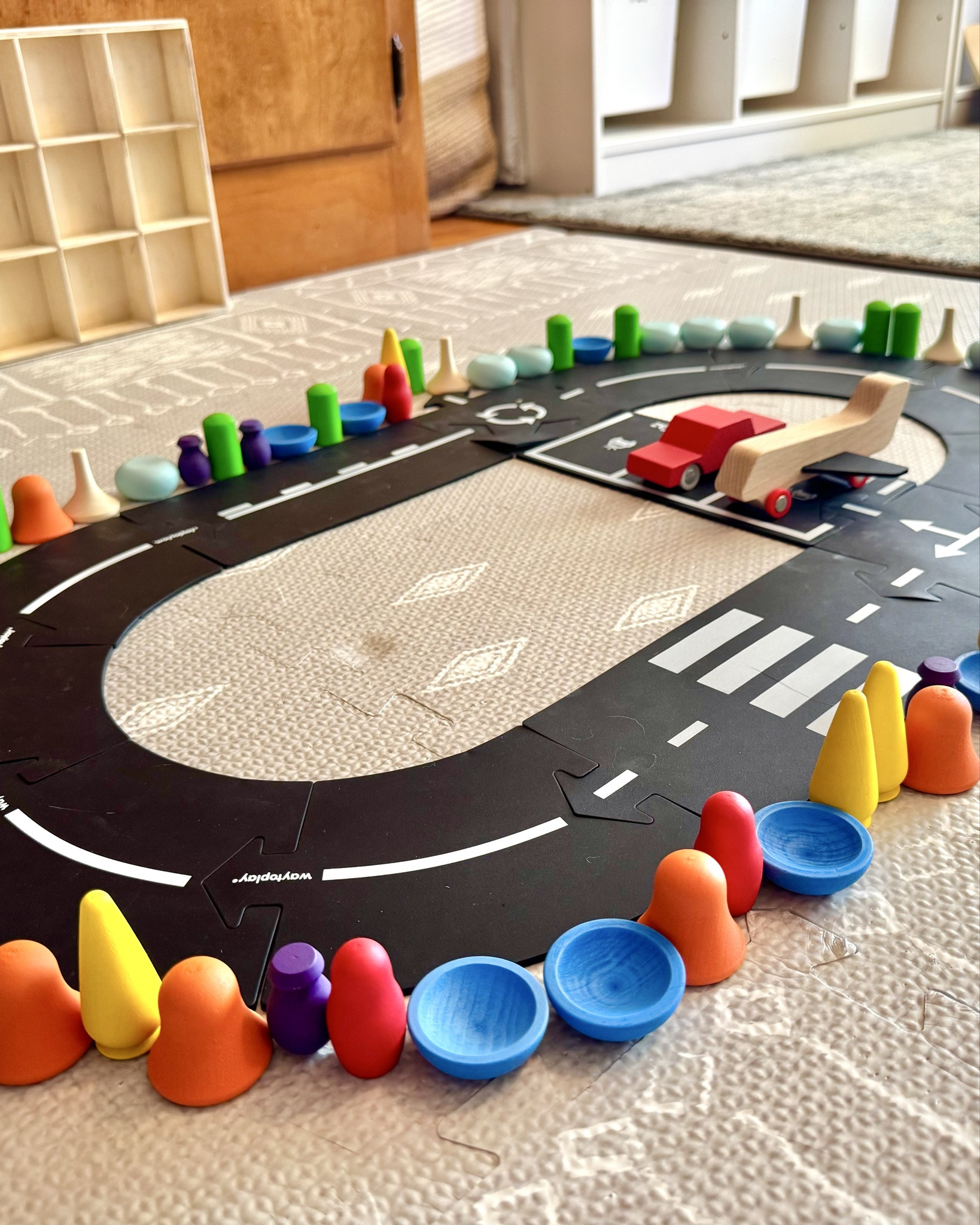 Our rainbow crowd is ready, the track is set — let the great plane race begin! 🛩️🏁

#ulanik #montessori #waytoplayroad #roads #racing #brothers #sorting