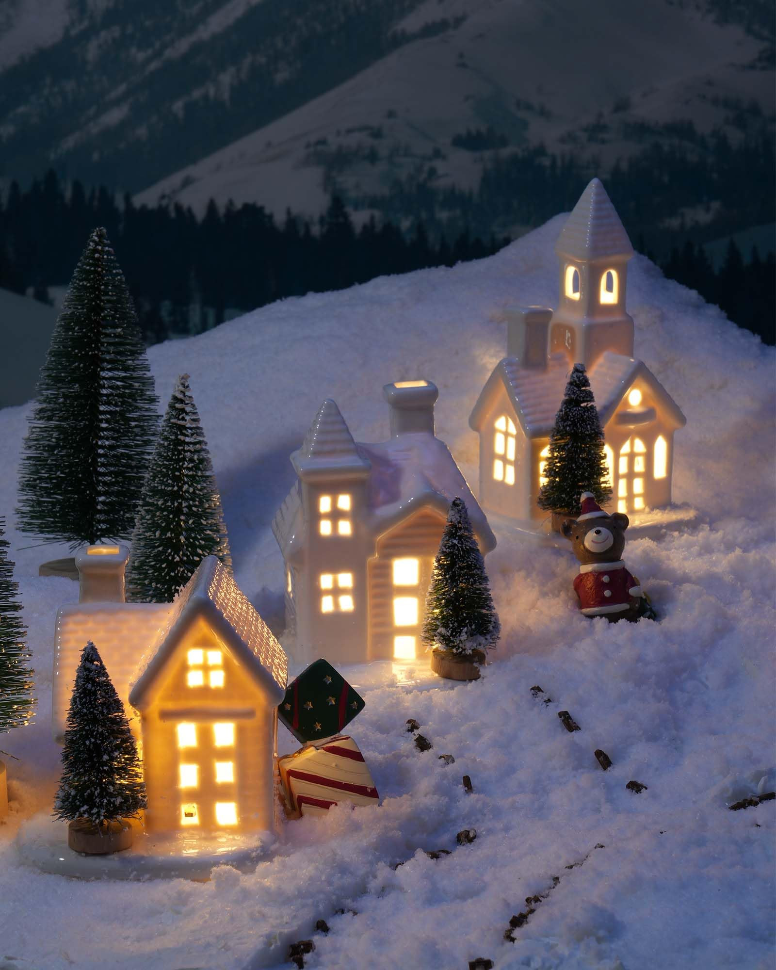 DN DECONATION Light up Christmas Decor Ceramic Village Houses, 3Pcs White Christmas Porcelain Vil... | Amazon (US)