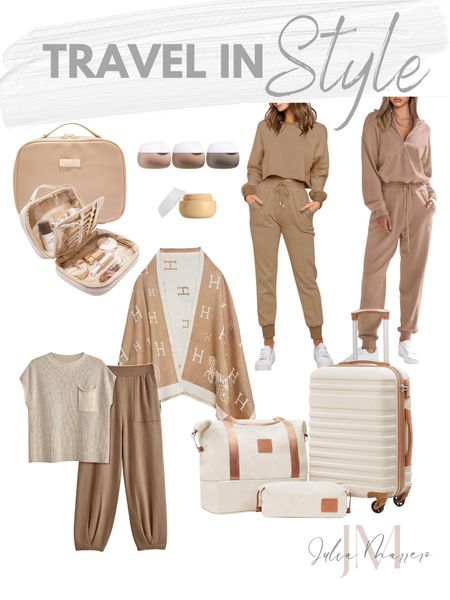 Travel outfits and necessities 

#LTKstyletip
