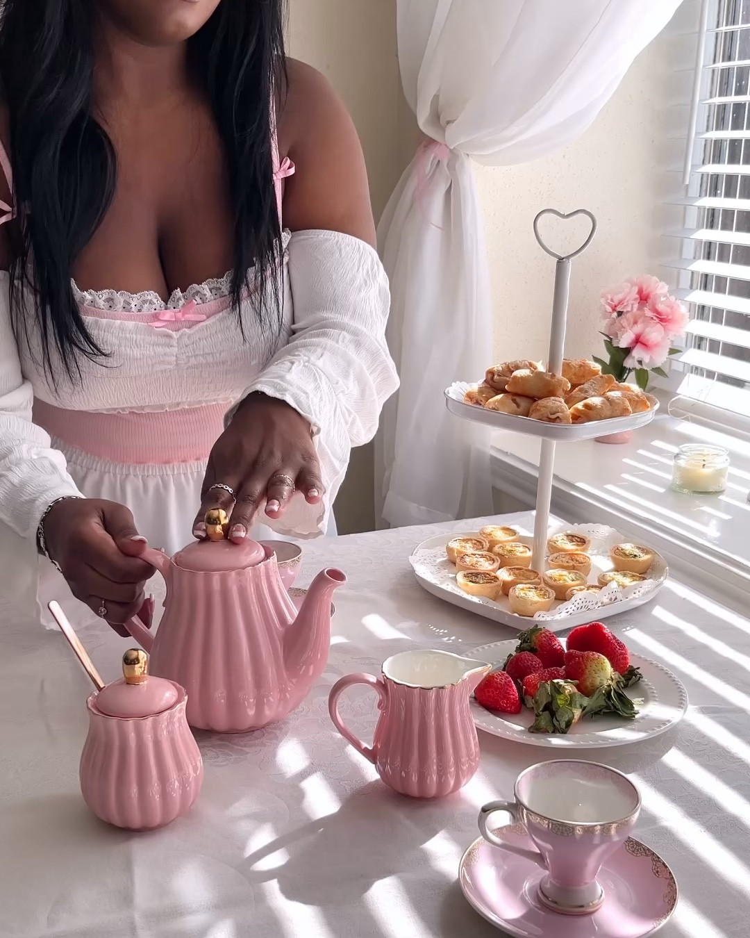 Pink tea party 🎀

#LTKVideo #LTKhome #LTKGiftGuide