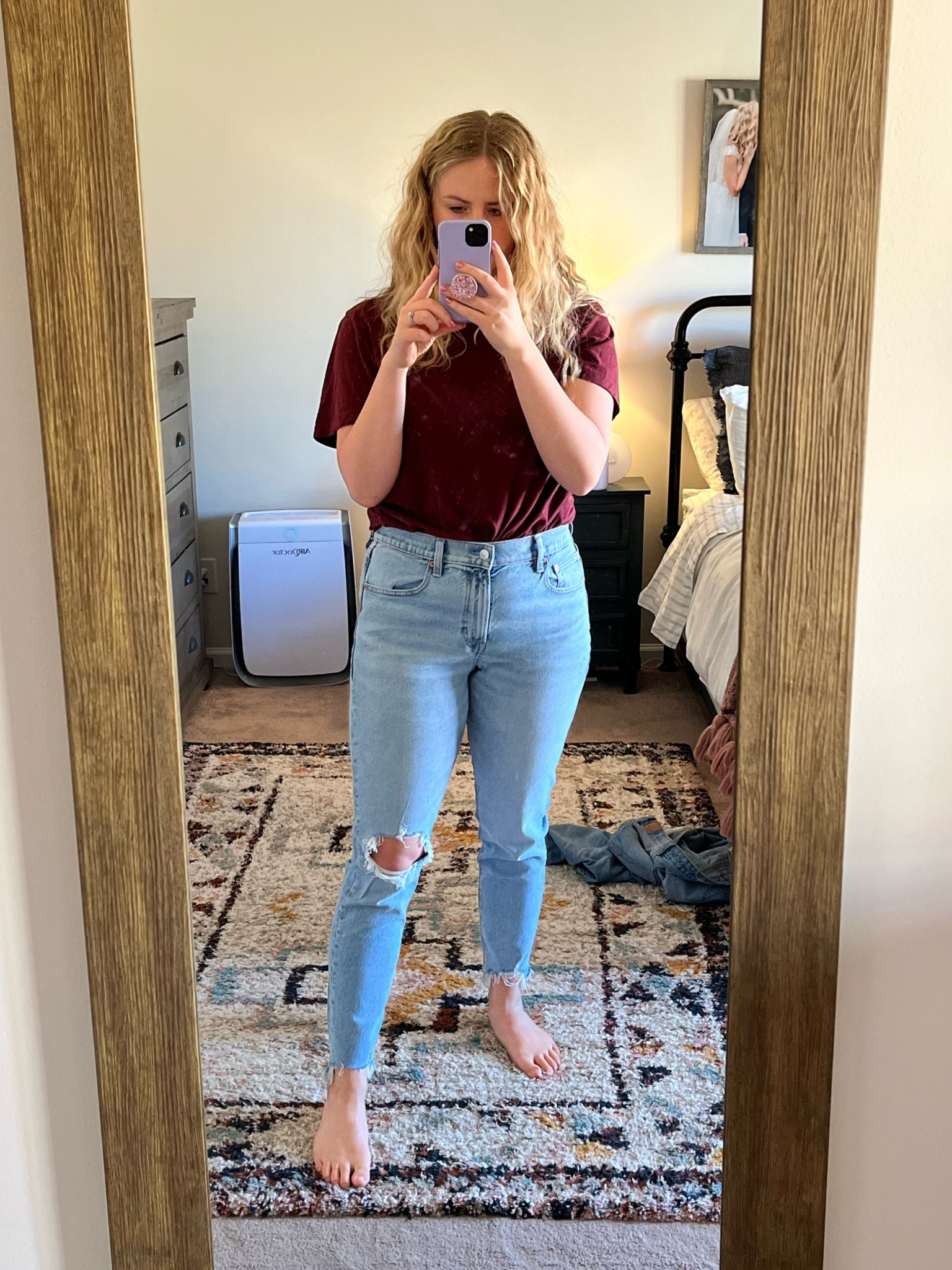 New Jeans! It’s so hard to find jeans to fit that new postpartum body. (Even tho I’m 14mo postpartum)😂
I’m a size 12 in AE jeans and a large top!

#LTKFind #LTKunder100 #LTKcurves