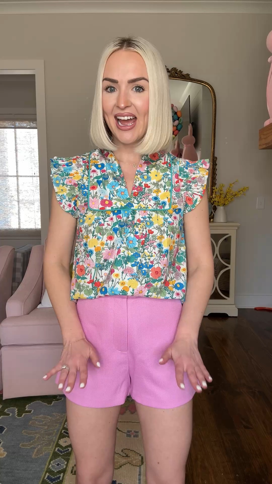 15% off with KELSIE15
Floral top (XS) / tailored pink shorts (XS) 