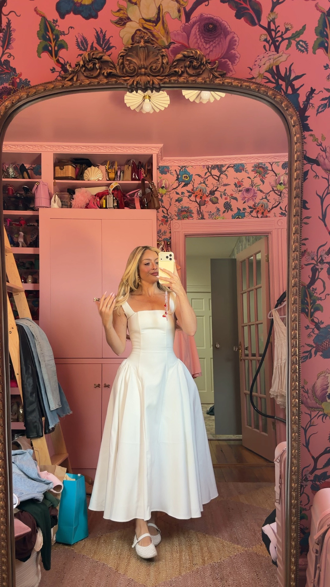 White dress wearing size xs