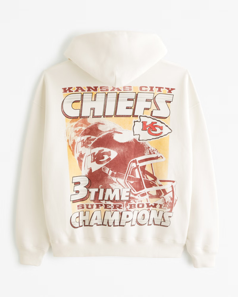 Men's Kansas City Chiefs Graphic Popover Hoodie | Men's Tops | Abercrombie.com | Abercrombie & Fitch (US)