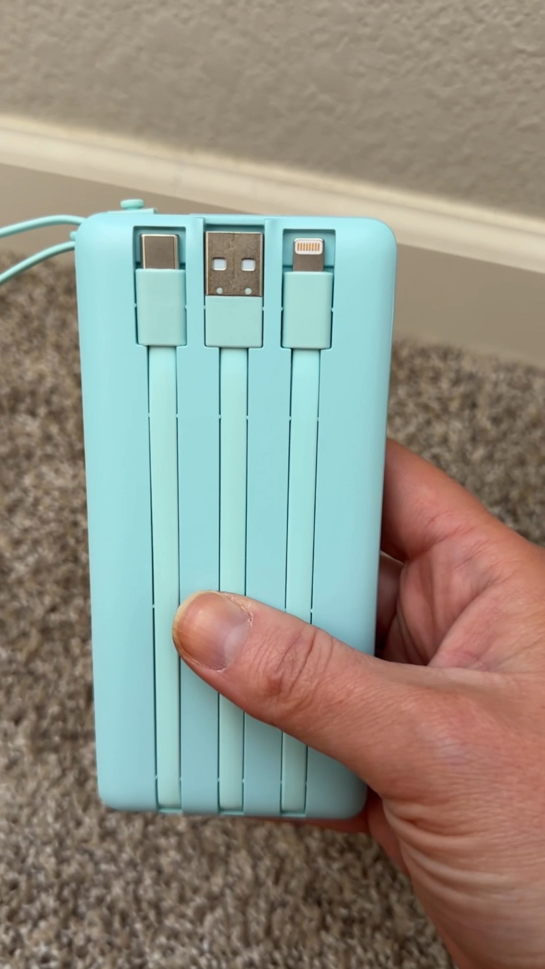 Multi use portable charging block 

#LTKTravel