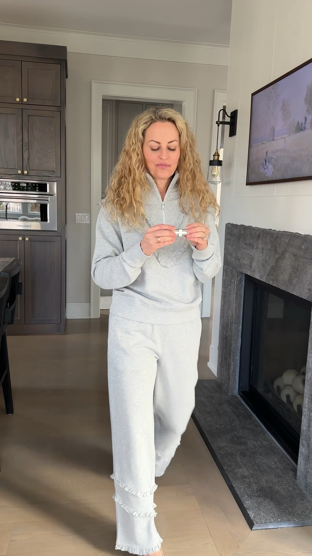 Another day another matching set!
So girlie with the ruffle! Live that it makes the sweatpants unique.
#matchingset #casualoutfit #cozystyle


#LTKootd #LTKActive #LTKdayinmylife