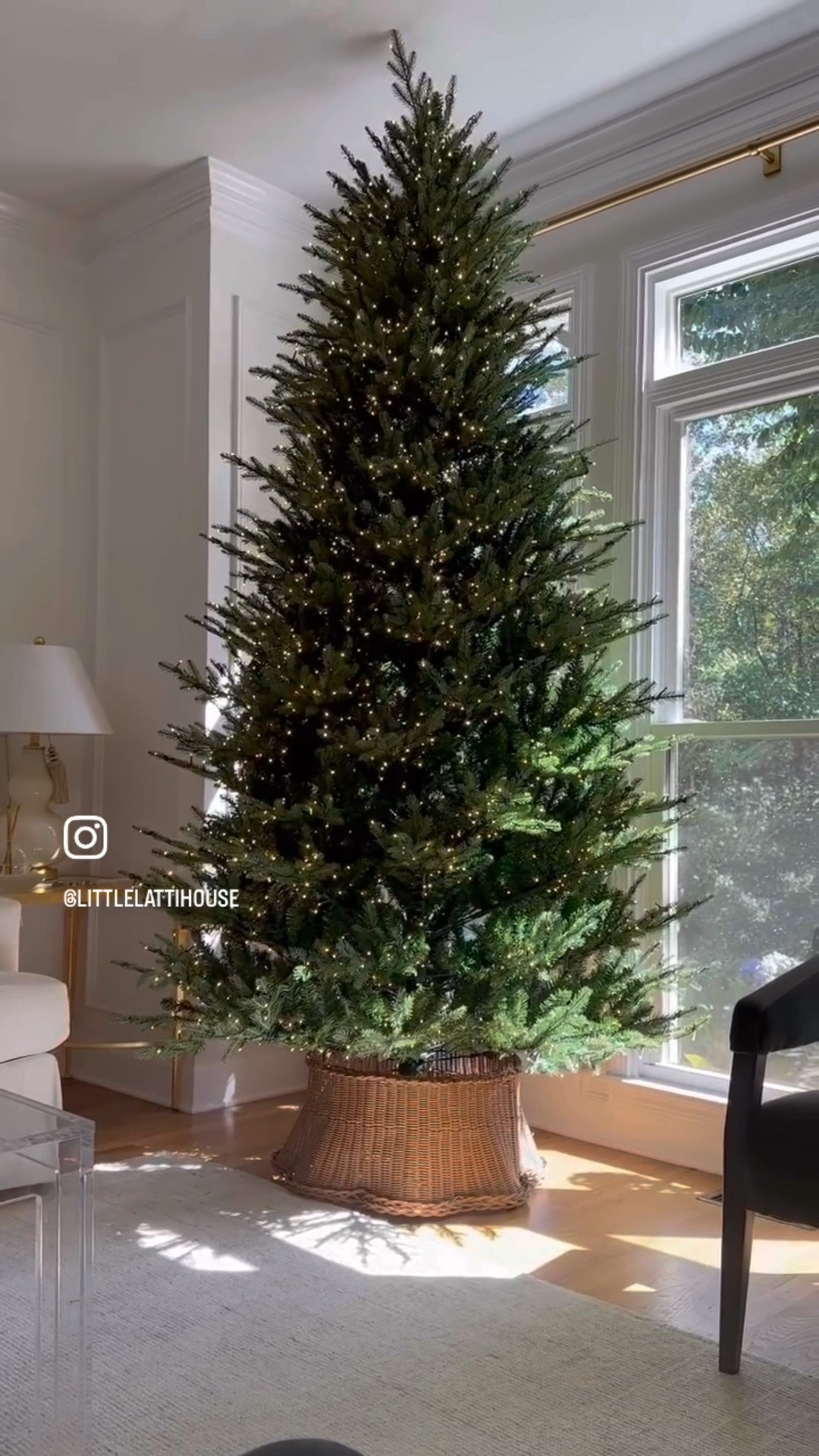 BACK IN STOCK! 

My scalloped tree skirt is another item that sold out early last year. It’s under $70!  

Tree collar, Christmas, magnolia home 

#LTKSeasonal #LTKHome