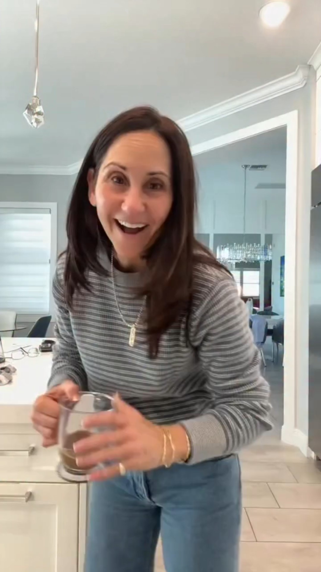 Still debating what chain length to get?
The 20” Dot Chain ends the conversation.
It’s a no-brainer…. add pendants, layer it, wear it with everything.
It instantly makes any outfit better.
Grab yours today.#mbstyles #affordableluxury #rockthedot #jewelry #rockthedot