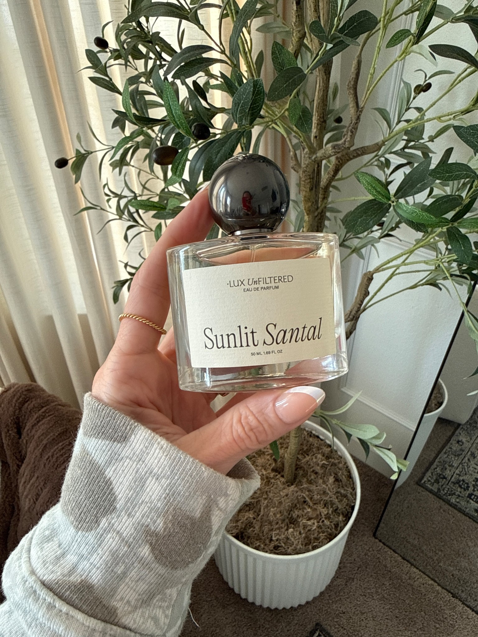 This is the perfect winter scent by lux unfiltered 