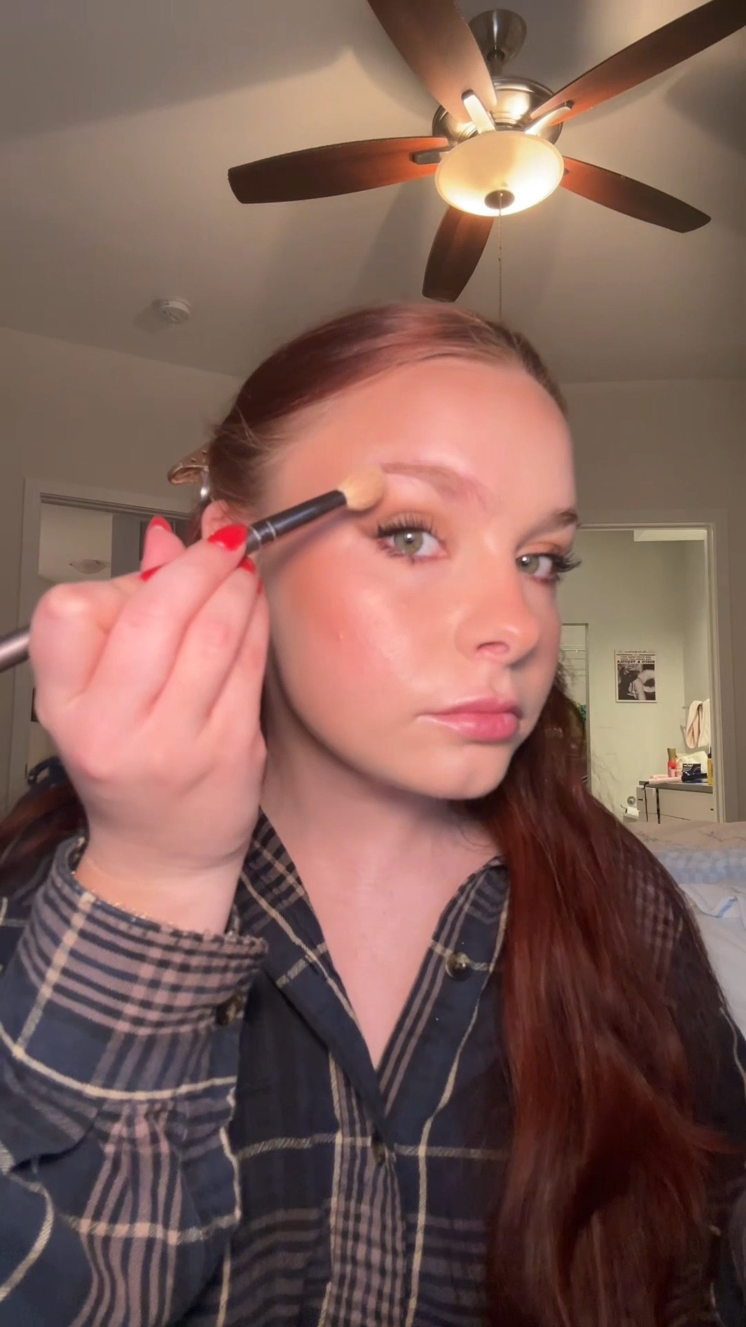 LETS GET GLAM! If you’re looking for a glowy but long lasting makeup routine look no further. #makeup #glowy #toastedmakeup