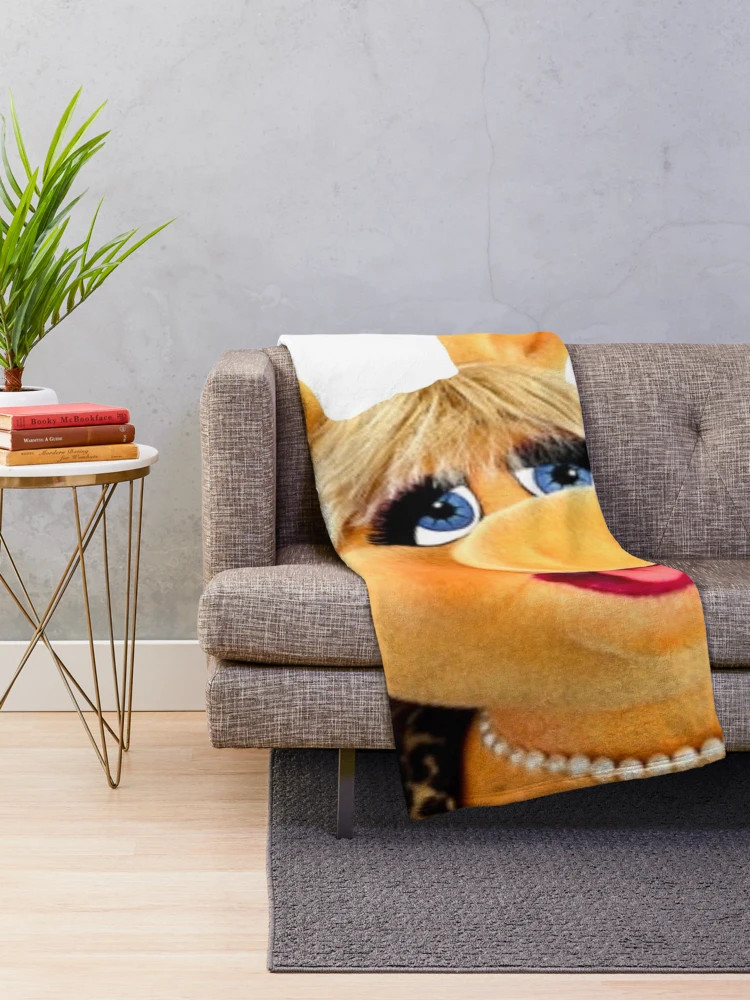 Miss Piggy Muppet Throw Blanket | Redbubble (US)