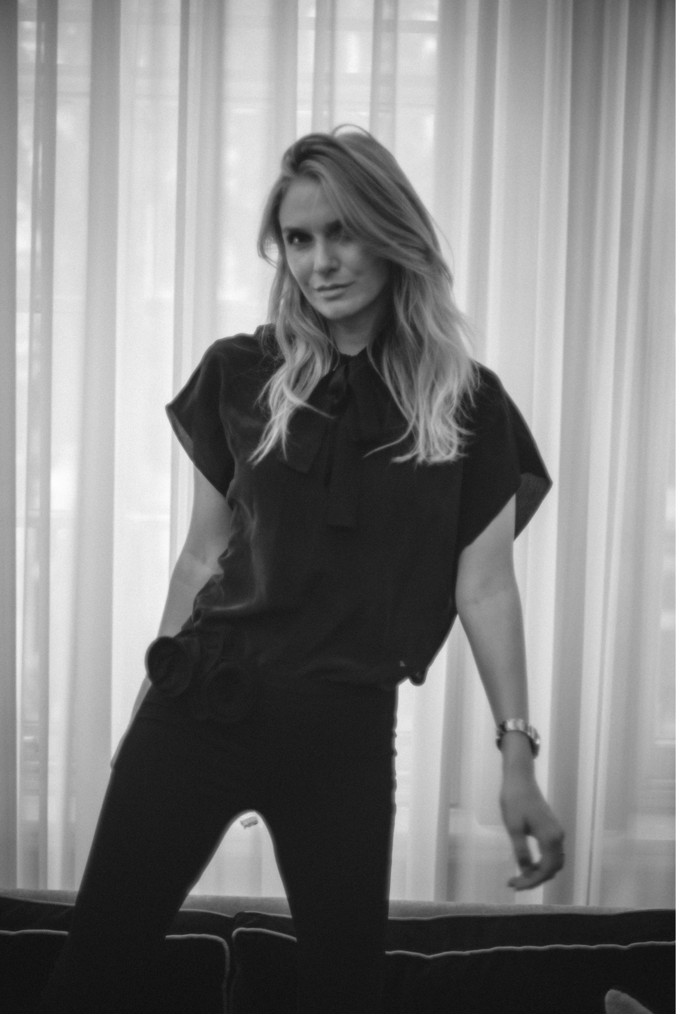 #magdabuyrym feaver #luisaviaroma #blacklook #blackonblack #roses

#LTKeurope #LTKSeasonal #LTKU
