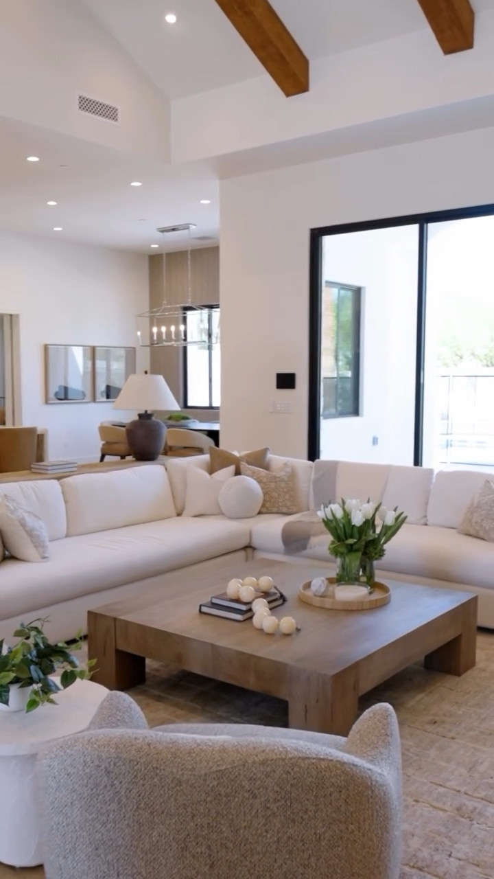 We’re loving this oversized coffee table with its low, chunky legs and beautiful dovetail joinery. It’s the perfect fit for a spacious room- substantial without overwhelming the space. Also, consider this your first sneak peek into our Arcadia project! 😉

Want one of these beauties for your own home? 

#arcadiahomes #arizonadesign #coffeetablestyle #livingroomideas #livingroominspo #familyroomdecor #familyroomdesign #homeinspo #neutralhomedecor #homestaging #homedecorlovers #interiordesigner