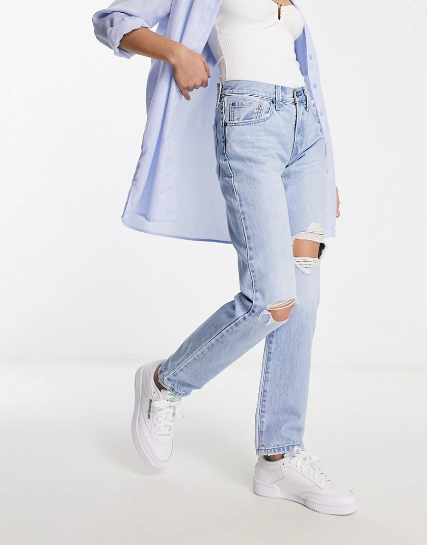Levi's middy knee rip straight leg jeans in light wash-Blue | ASOS (Global)