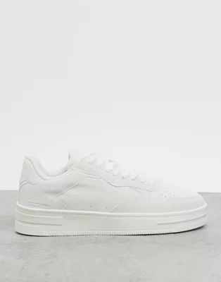 Bershka – Weiße Sneaker mit reflektierendem Detail | ASOS (Global)