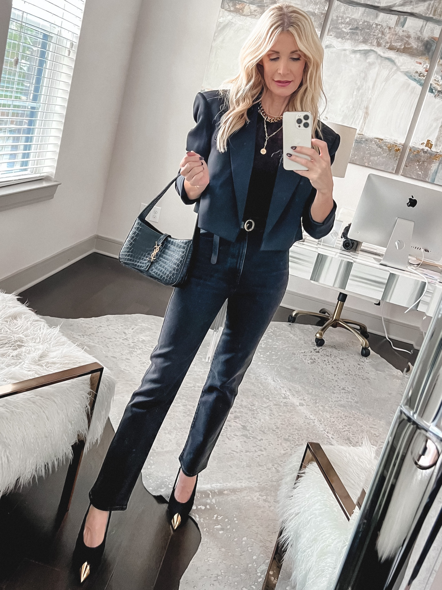 I get this question a ton - “How do I dress up my jeans?” Well here’s my answer: 

Always add accessories ✔️

Add a chic third layer like a fabulous blazer or faux fur jacket ✔️

For sure wear a killer pair of heels ✔️

And finally add some extra interest to your denim look by adding texture to it like this amazing VELVET bodysuit which happens to be on sale right now making it only $20! ✔️

And by the way these jeans by Agolde are incredibly slimming and since they’re so high waisted they make your waist look small. They run tts, I’m wearing a size 24. 



#LTKunder100 #LTKsalealert #LTKunder50