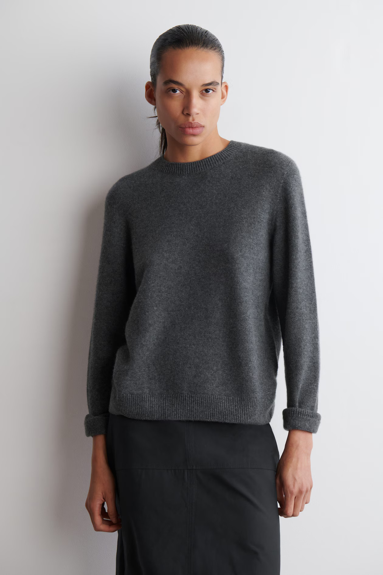 CASHMERE CREW-NECK JUMPER - DARK-GREY MÉLANGE | COS GB | COS UK