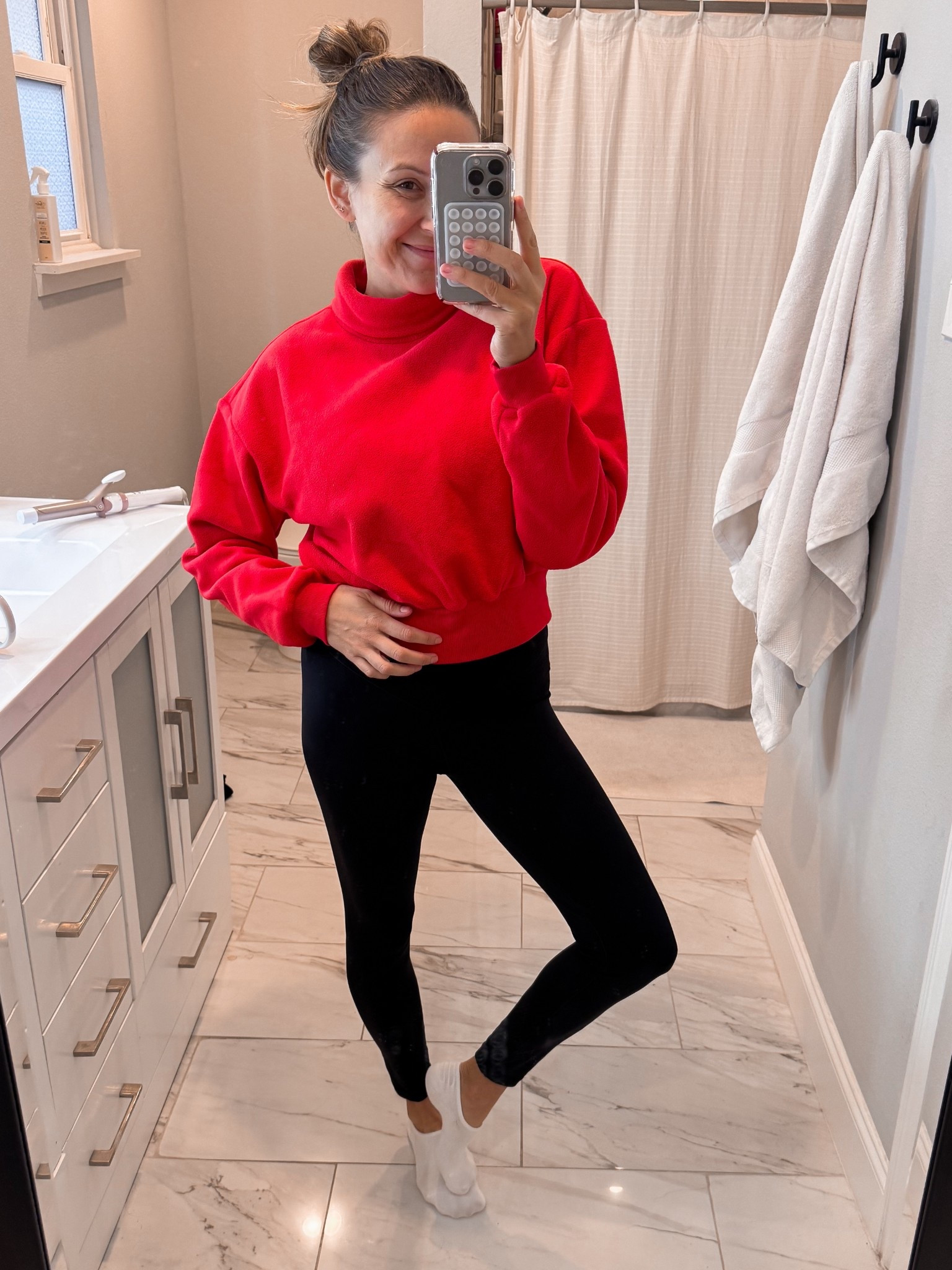 XS top
Small leggings 

#LTKActive #LTKFindsUnder50 #LTKSeasonal