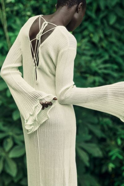 Tie-back rib-knit dress - Cream - Ladies | H&M GB | H&M (UK, MY, IN, SG, PH, TW, HK)