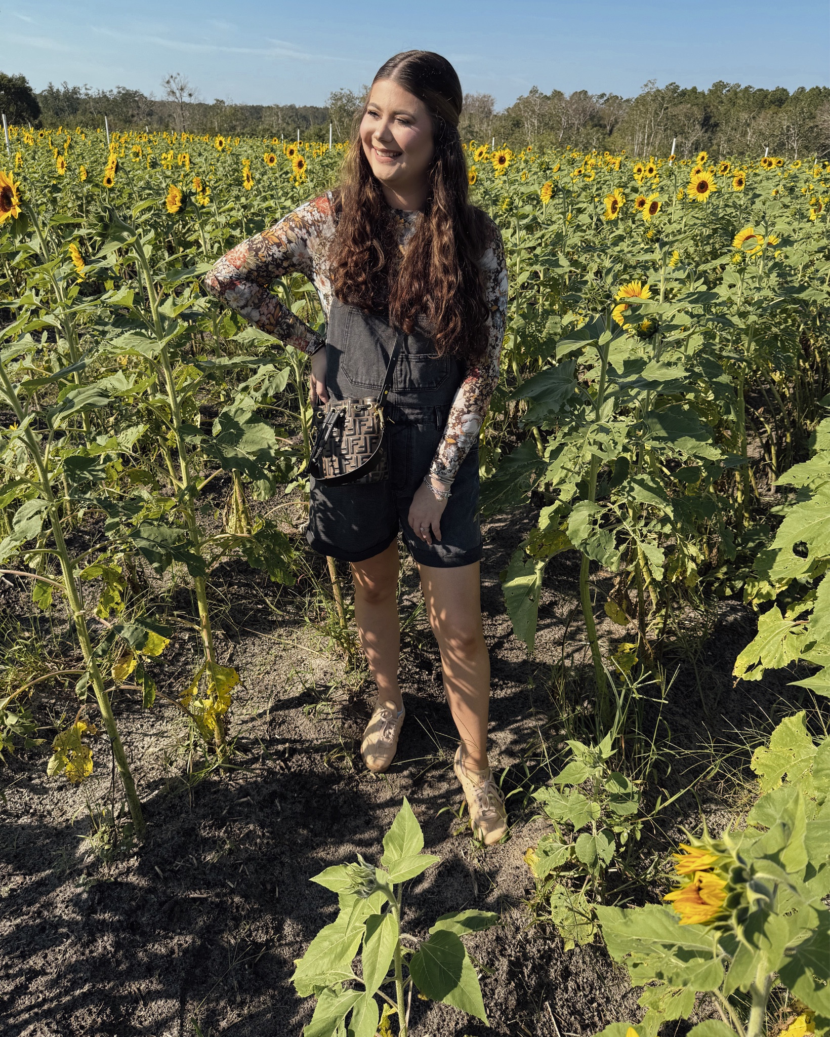 Fall festival outfit🍂🚜🌾


#adidassamba #samba #shortalls #meshlayeringtop #bohostyle #bohooutfit # trendystyle #trending #fendi #fendibucketbag

#LTKStyleTip #LTKSeasonal