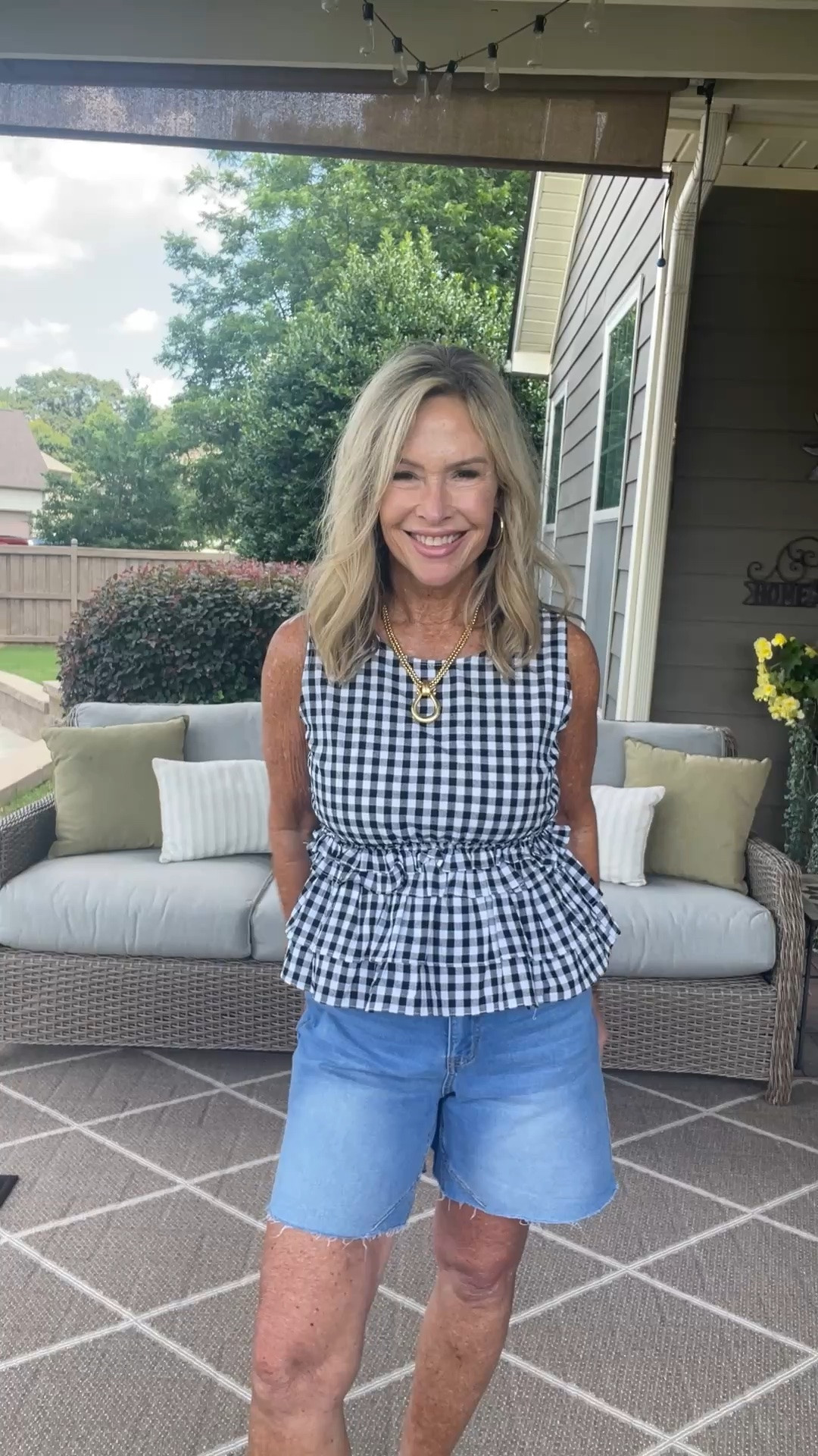 Just the cutest black/white gingham top. Love it with denim.

#LTKdayinmylife #LTKootd