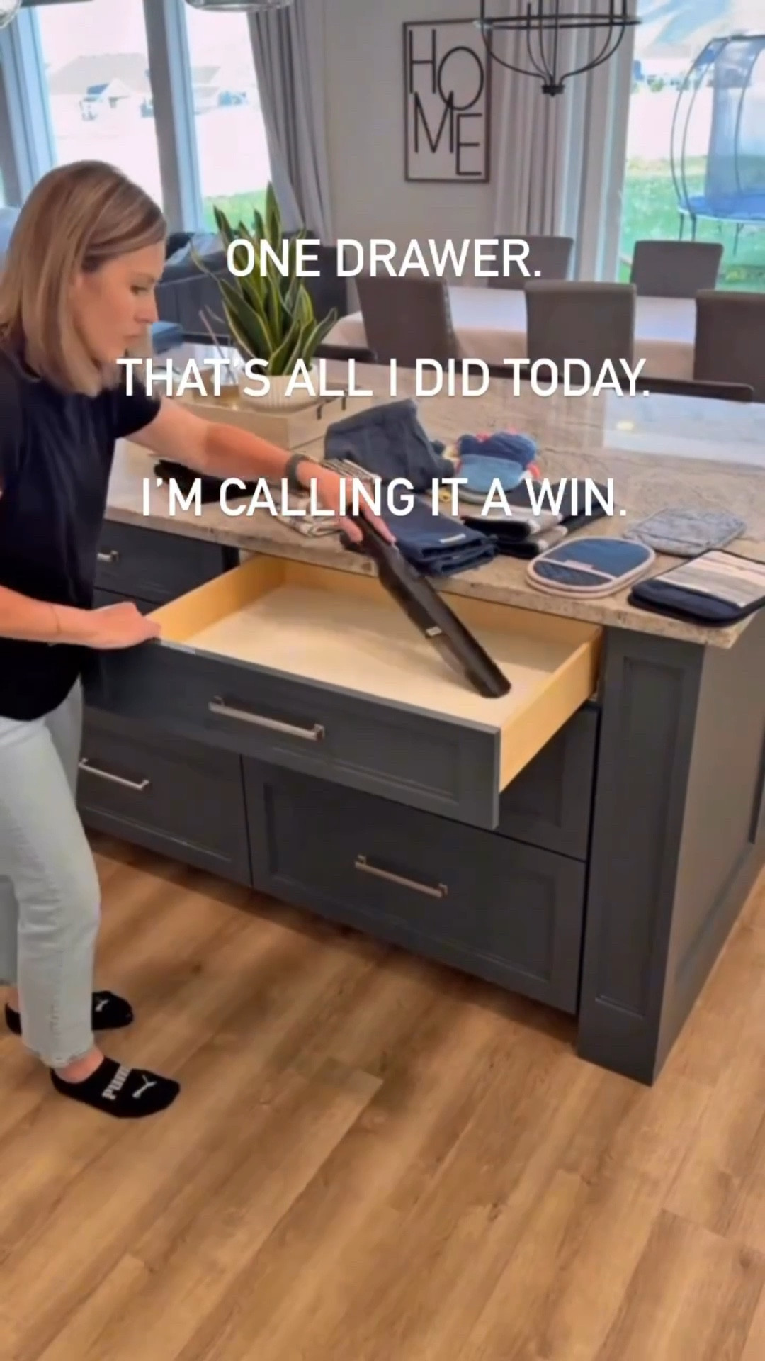 Starting small is the perfect place to start. Quick wins are so good for the brain. You’re way more likely to keep going when it’s just 20 min at a time. Join me! 

➕Hit that follow button for cleaning motivation and organizing inspiration. If your goals for 2026 include decluttering and simplifying your home and lifestyle… ME too! You are in the right place and I’m so happy you’re here!
•
•
•
•
•
#organize #home #cleaning #homeimprovement 

HOME ORGANIZING HACKS | HOUSE ORGANIZER | DECLUTTER | ORGANIZERS | SPRING HOME | EASY HOME UPGRADES | CLEVER HACKS | HOME ESSENTIALS | HOME IMPROVEMENT | ORGANIZER BINS | SHOE ORGANIZER | ORGANIZATION AND STORAGE

#LTKmomlife #LTKHome #LTKSeasonal