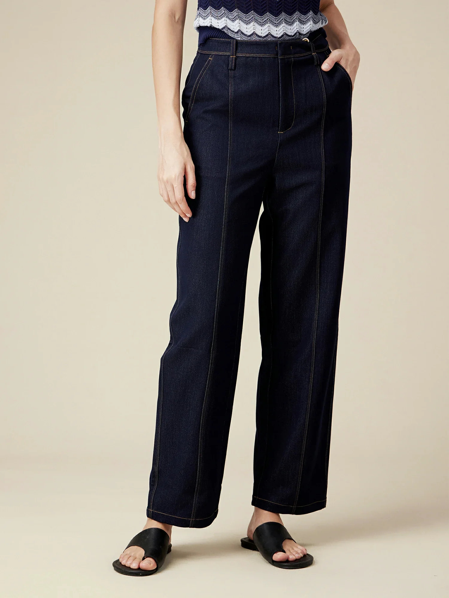 Amoretu Topstitched Straight Leg Jeans | AMORETU