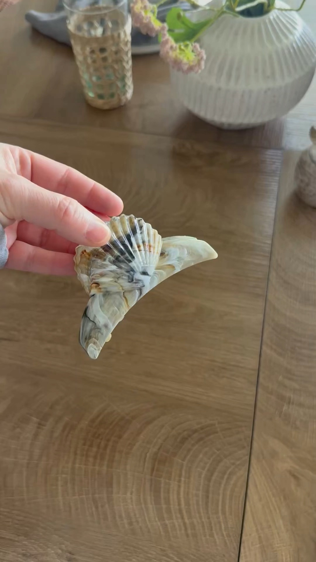 The prettiest hair clip! I ordered this for our upcoming summer trip!! 🐚


#hairclip #shellclip #summeraccessories #vacation #resortstyle #amazon #beachessentials

#LTKBeauty #LTKTravel