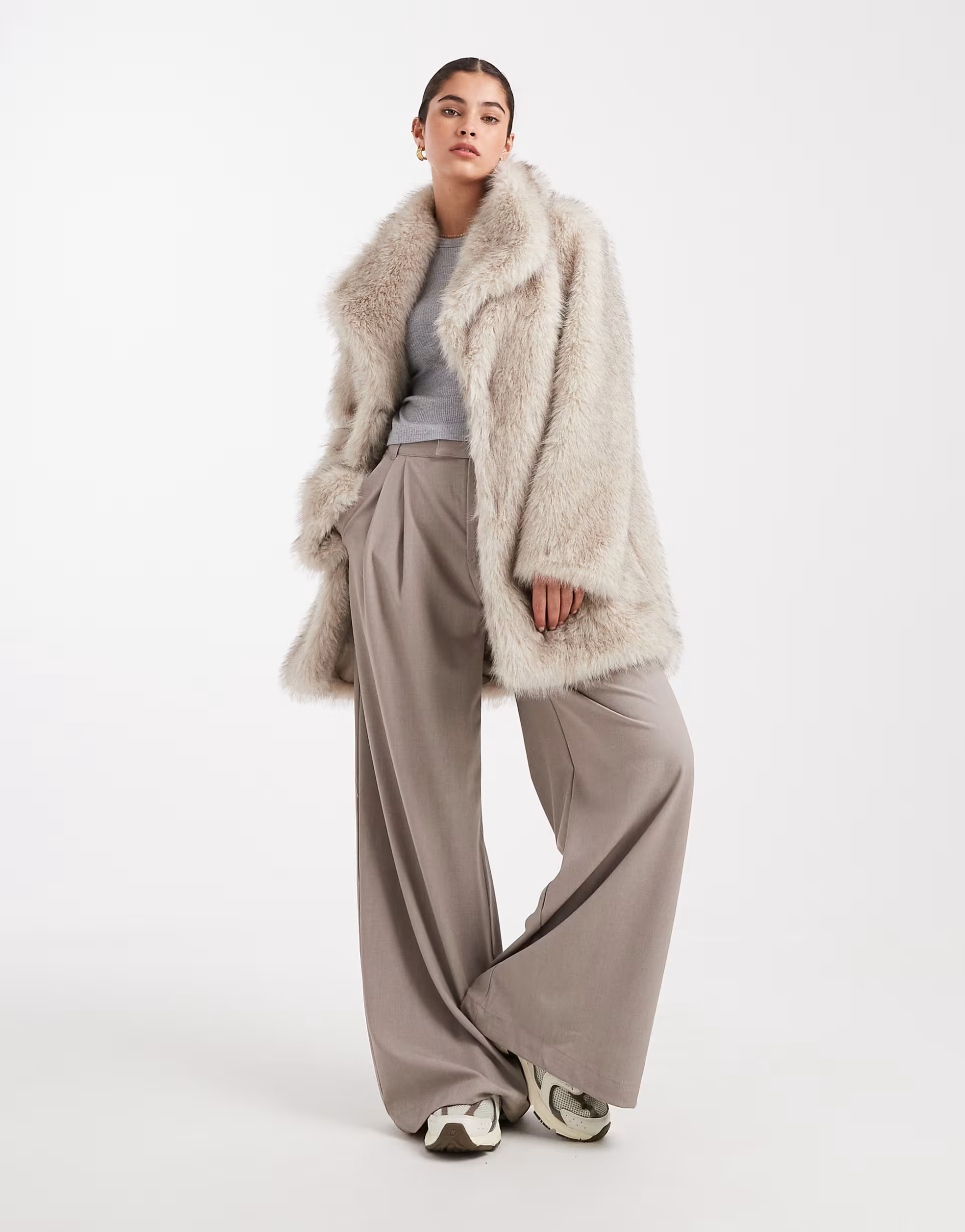 South Beach – Mittellange Jacke aus langflorigem meliertem Kunstpelz in Beige mit Kragen  | ASO... | ASOS (Global)