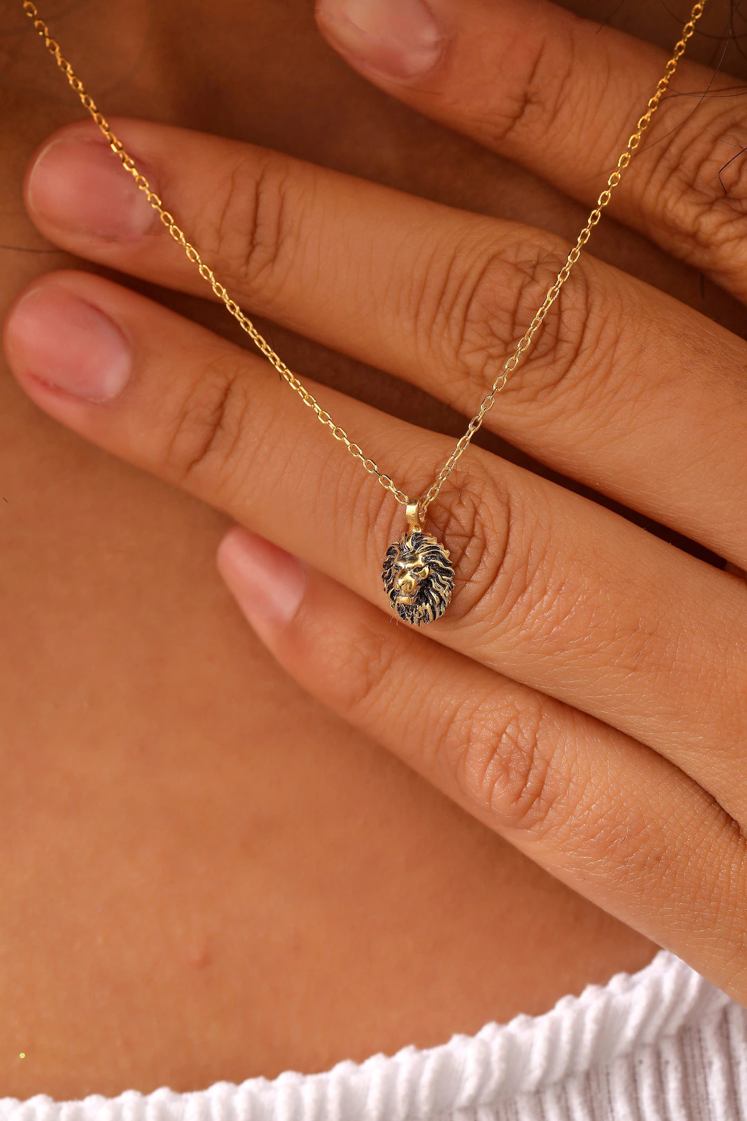 14K Gold Minimalist Lion Pendant, Leo Necklace, Simple Tiny Lion Necklace, Necklace for Women, Gi... | Etsy (US)