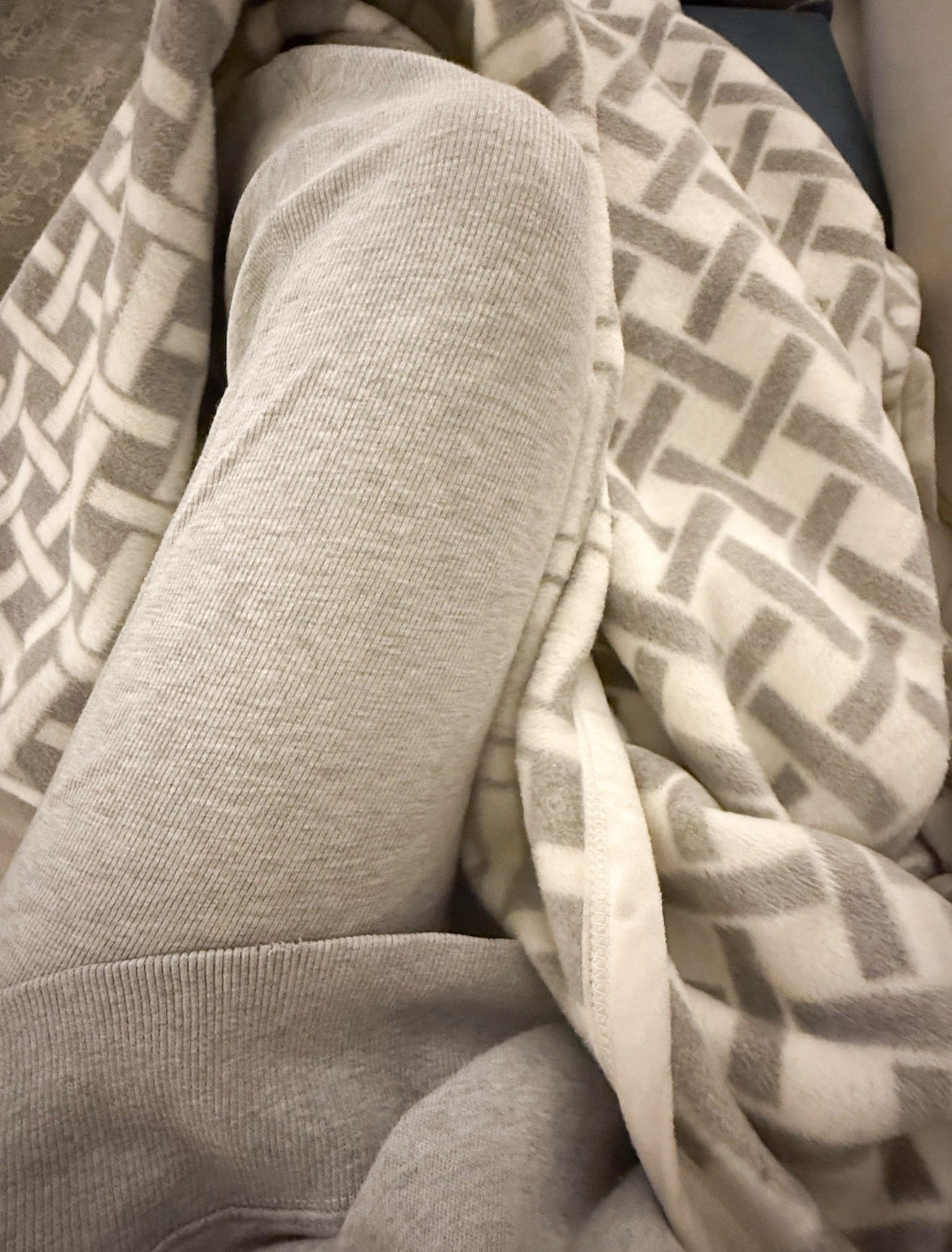 Still wearing this lounge set on repeat 🙌🏻

#LTKSeasonal #LTKootd #LTKmorningroutine