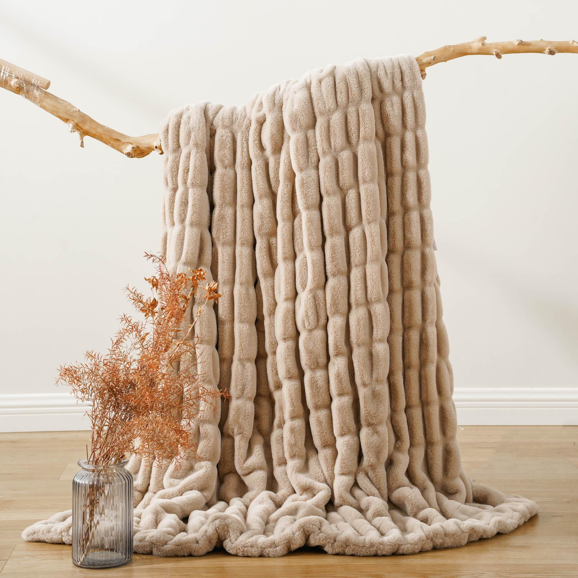 BATTILO HOME Luxury Faux Fur Throw Blanket for Couch, Cozy Plush Soft Blanket for Women, Double S... | Amazon (US)