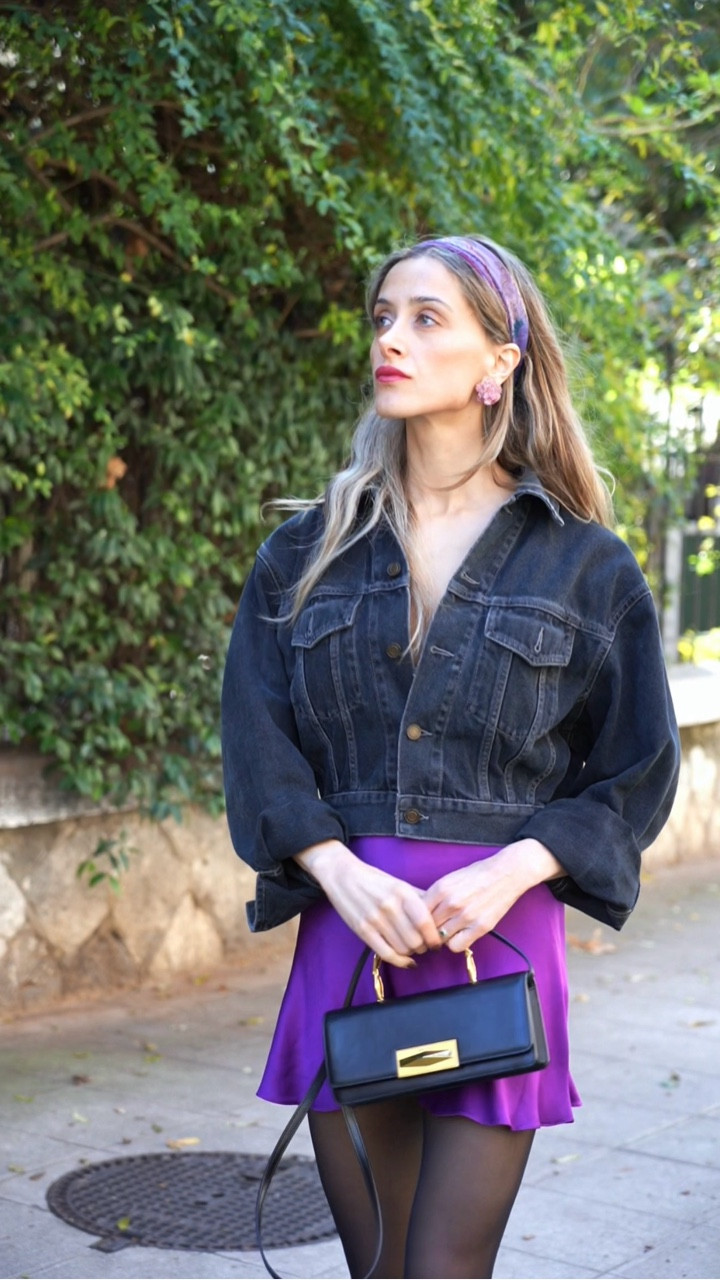 Purple in winter: yes or no? 

For French Riviera: style it with a denim jacket + headscarf + knee-high boots.

#FrenchRivieraStyle #RivieraWinter #PurpleOutfit #headscarf  #kneehighboots