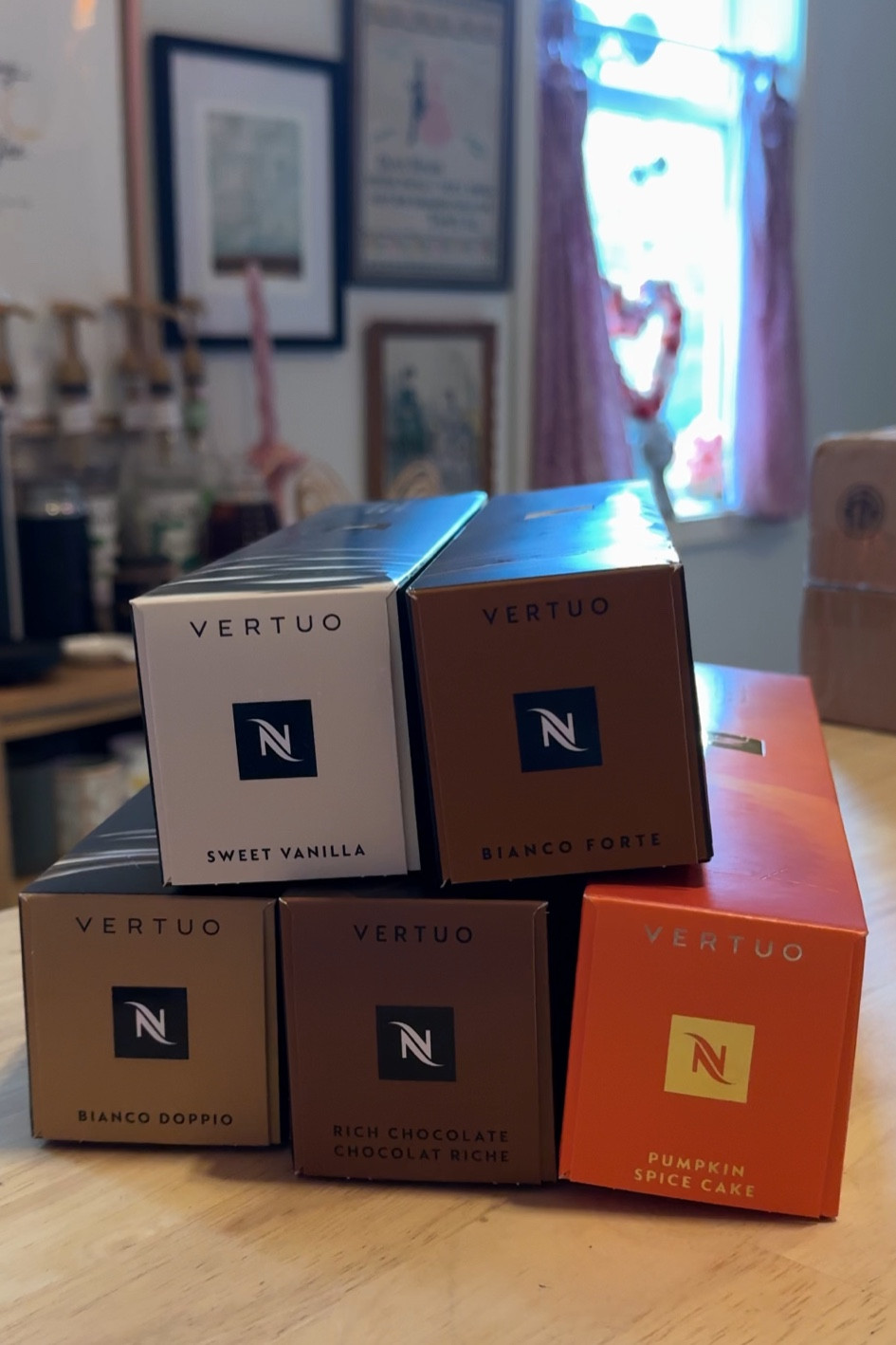 my favorite coffee pods :)
Sweet vanilla 
Pumpkin Spice cake 
Rich chocolate 
Bianco Forte 
Bianco Doppio 