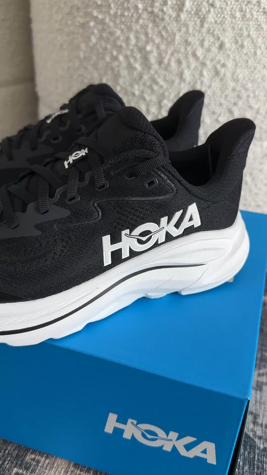 Picked up the Hoka Clifton 10 for my daughter and she’s been obsessed ever since… she keeps telling me how comfy they are 🤍
These also come in adult sizes!
They are lightweight and cushioned. Great for walking & running.
They look so good too!


#LTKSaleAlert #LTKActive #LTKKids